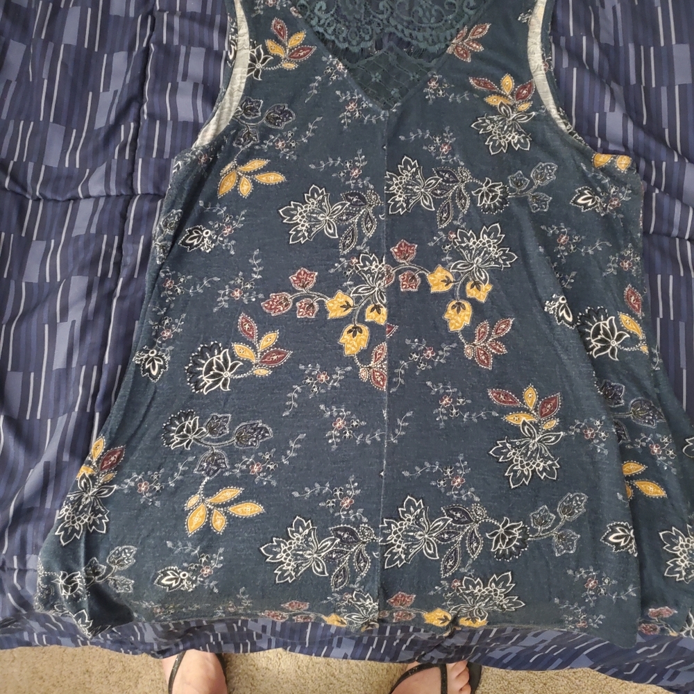 Maurices size large top